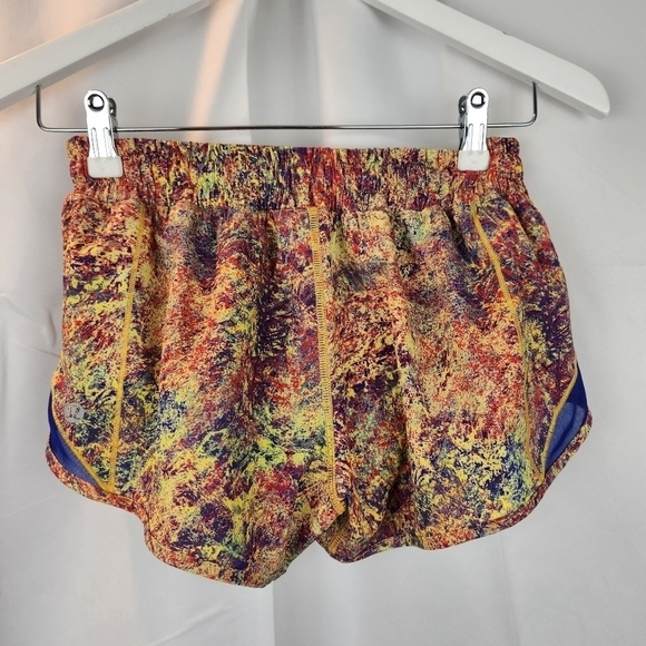 LULULEMON Hotty Hot shorts Seawheeze 2019 size 4 in EUC - Picture 5 of 8